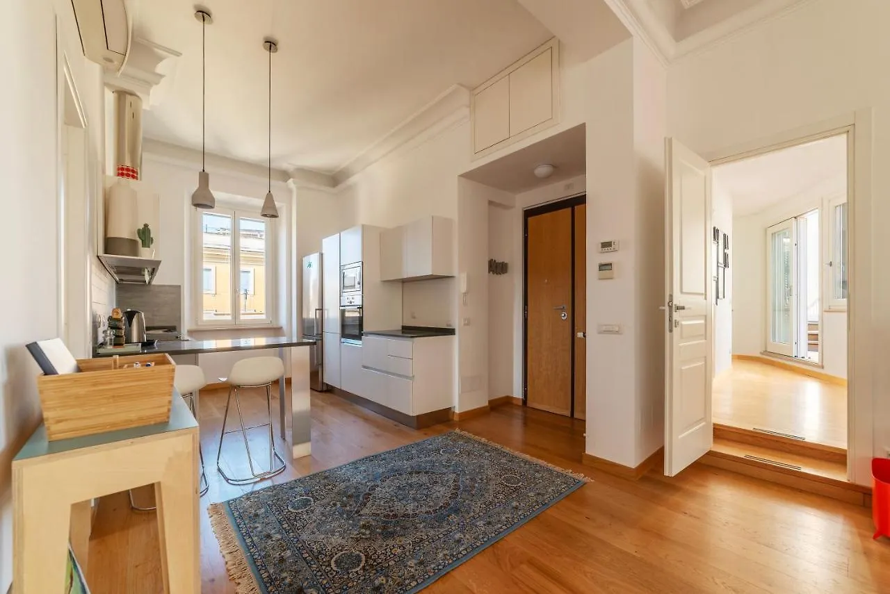 Roma Panoramica Luxury Apartment