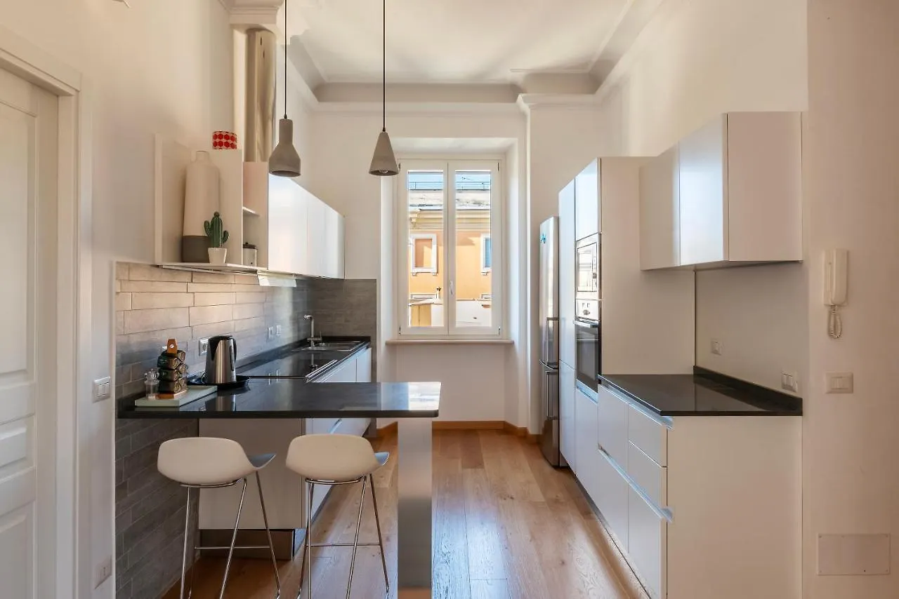 Roma Panoramica Luxury Apartment